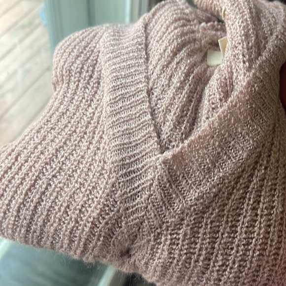 Listicle sz small sweater V front and back, front cinch dusty rose color - Picture 7 of 7